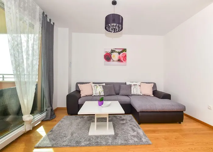 Evelin 4* מאקרסקה