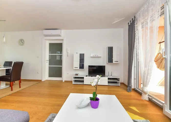 Evelin מאקרסקה