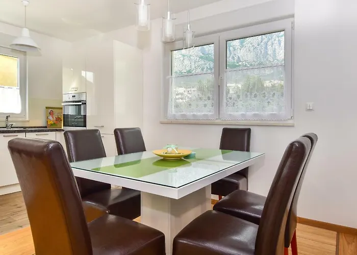 Evelin בית הארחה