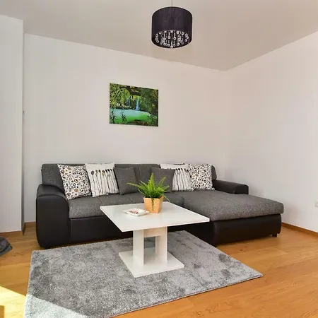 Evelin Guest house 4*