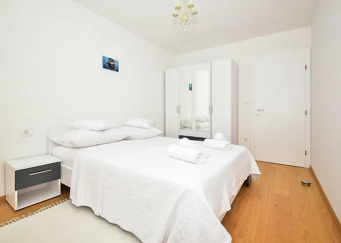 Πανσιόν Evelin 4*